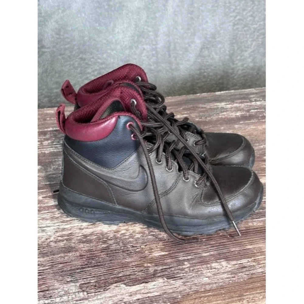 Nike Youth Hiking Boots Brown Burgundy Sneakers Kids Shoes Size‎ 5Y / No Insoles